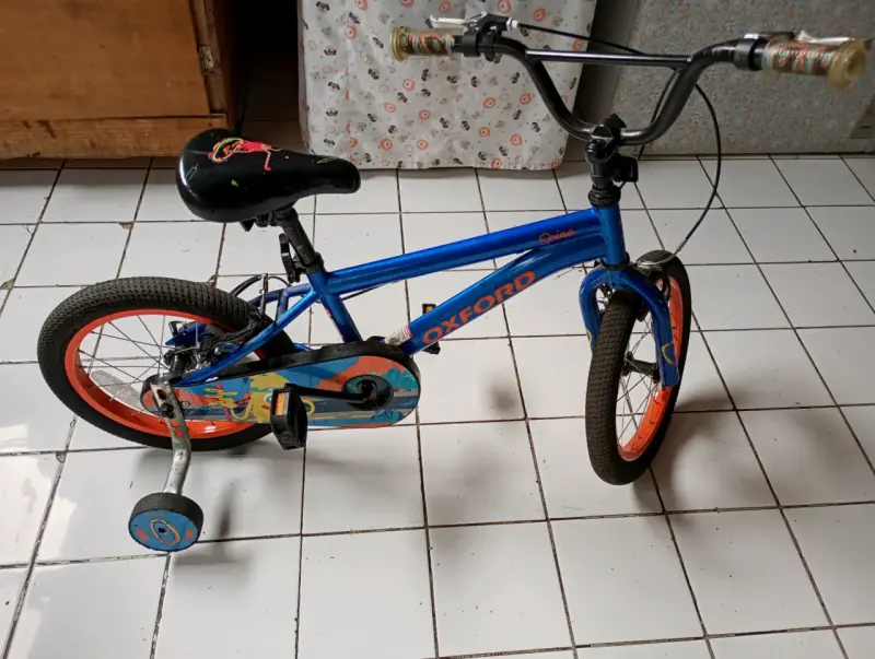 Bicicleta infantil Oxford azul con ruedas de entrenamiento - 2