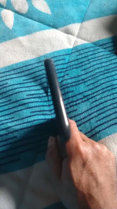 Smartphone con triple cámara trasera - miniatura 6