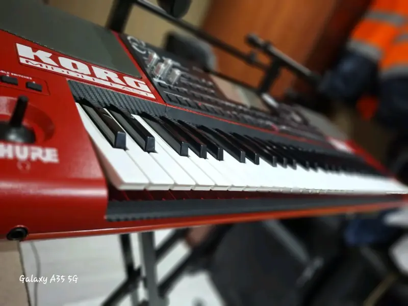 Teclado Korg Pa700 Professional Arranger - 2