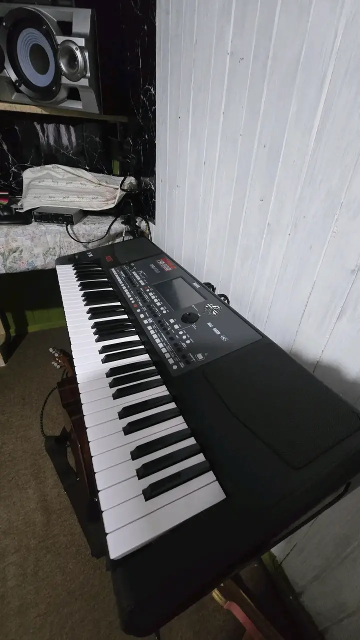 Teclado Korg PA600en buen estado - 2