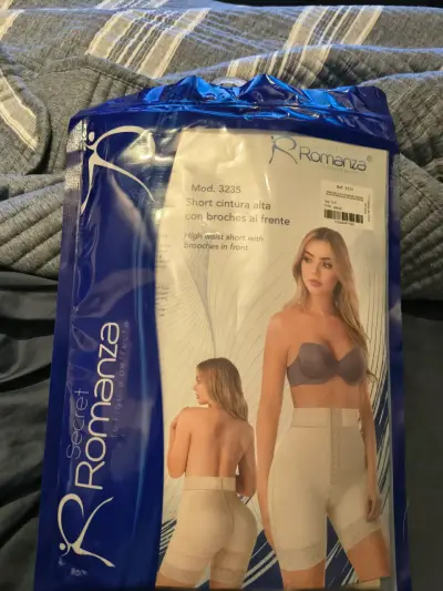 Short cintura alta con broches Secret Romanza - miniatura 1