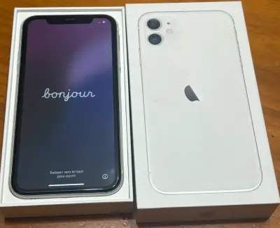 iPhone 11 blanco con caja y detalles - miniatura 1