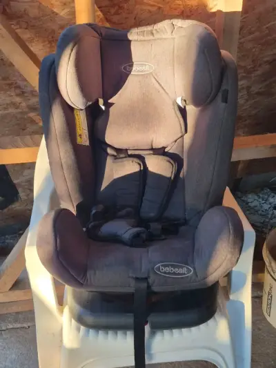 Silla de Auto Bebesit para Bebé en Buen Estado - miniatura 1