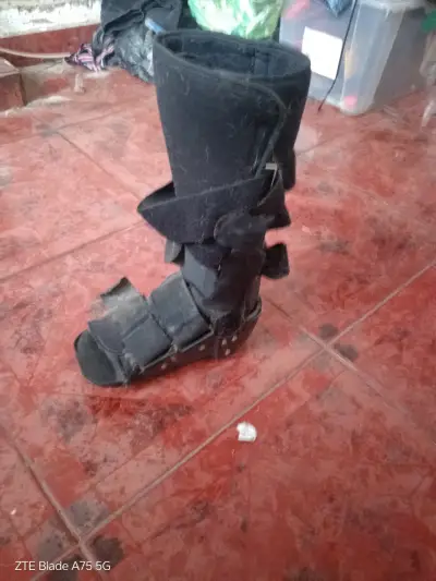 Bota ortopédica ajustable - miniatura 2