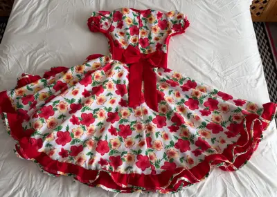 Vestido de cueca floral rojo talla 14 - miniatura 2
