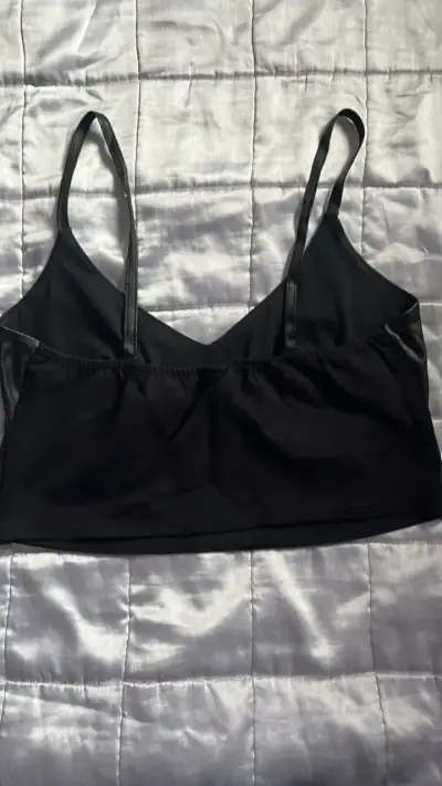 Top de cuero sintético negro para mujer - miniatura 2