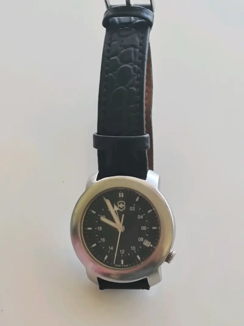 Reloj Victorinox Swiss Army V7-02 GMT - 3