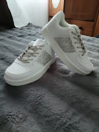 Zapatillas deportivas blancas unisex nuevas - miniatura 6