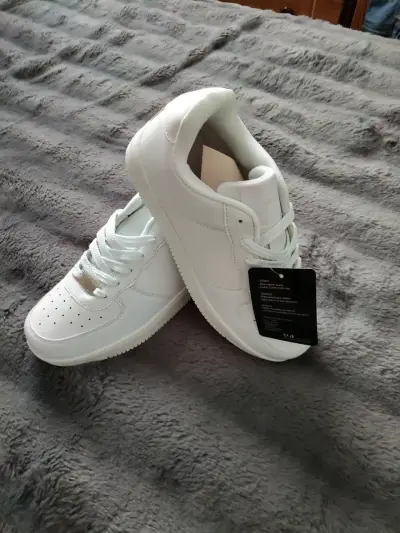 Zapatillas deportivas blancas unisex nuevas - miniatura 7
