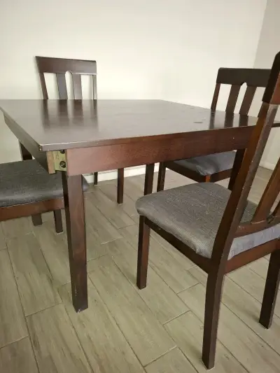 Mesa comedor de madera,  4 sillas, color chocolate - miniatura 1