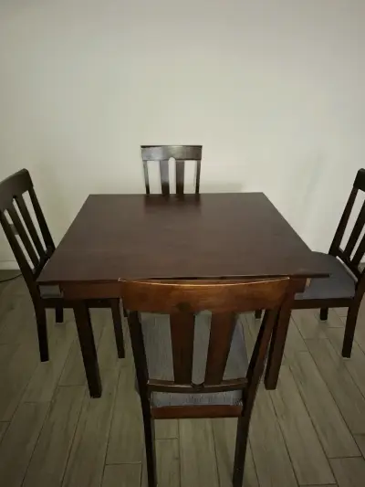 Mesa comedor de madera,  4 sillas, color chocolate - miniatura 5