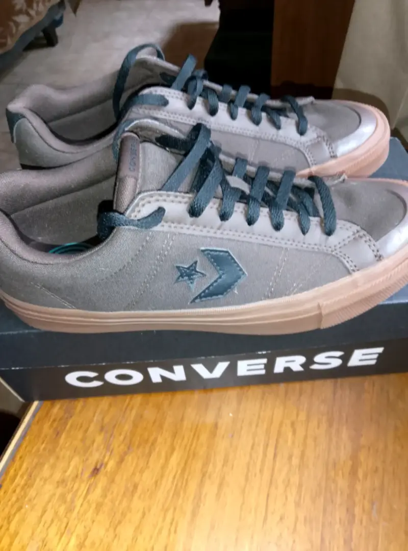 Zapatillas Converse cafe con suela de goma - 1