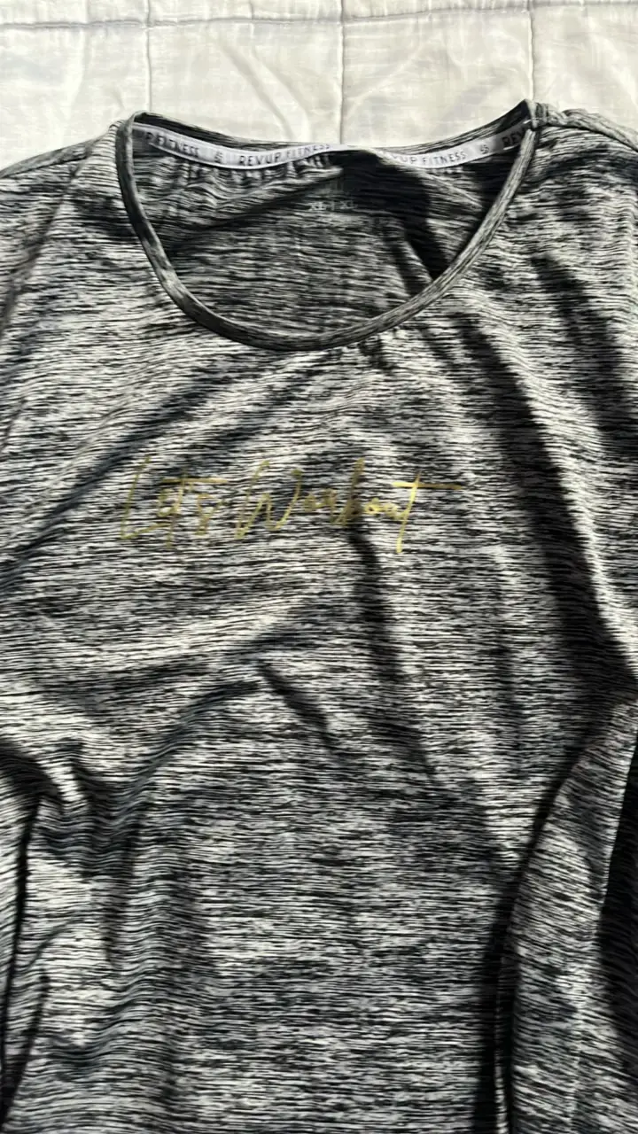 Polera deportiva gris para mujer - 2