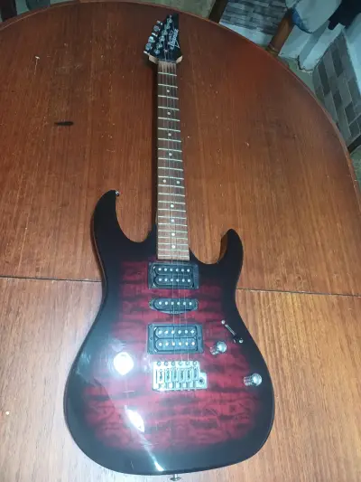 Guitarra eléctrica - miniatura 2