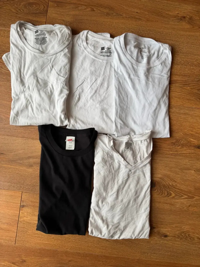 Pack de Poleras Básicas Hanes Negras Blancas tal M - 3