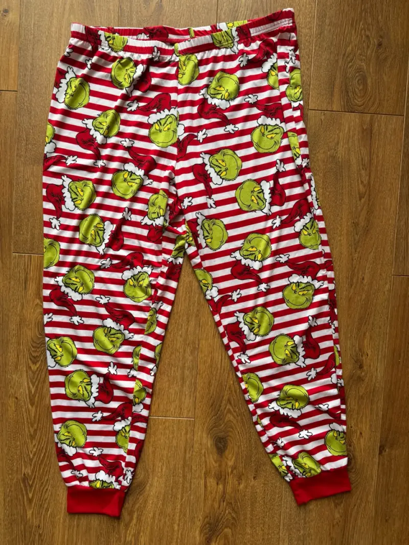 Pijama navideño rojo con diseño del Grinch talla S - 5