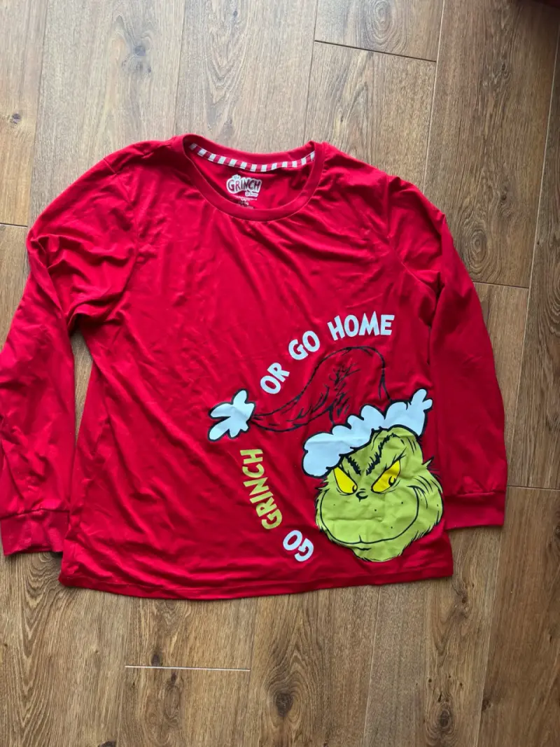 Pijama navideño rojo con diseño del Grinch talla S - 6