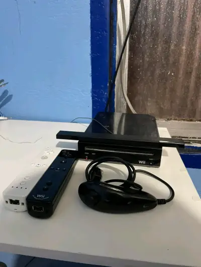 Consola Nintendo Wii Negra desbloqueada - miniatura 3