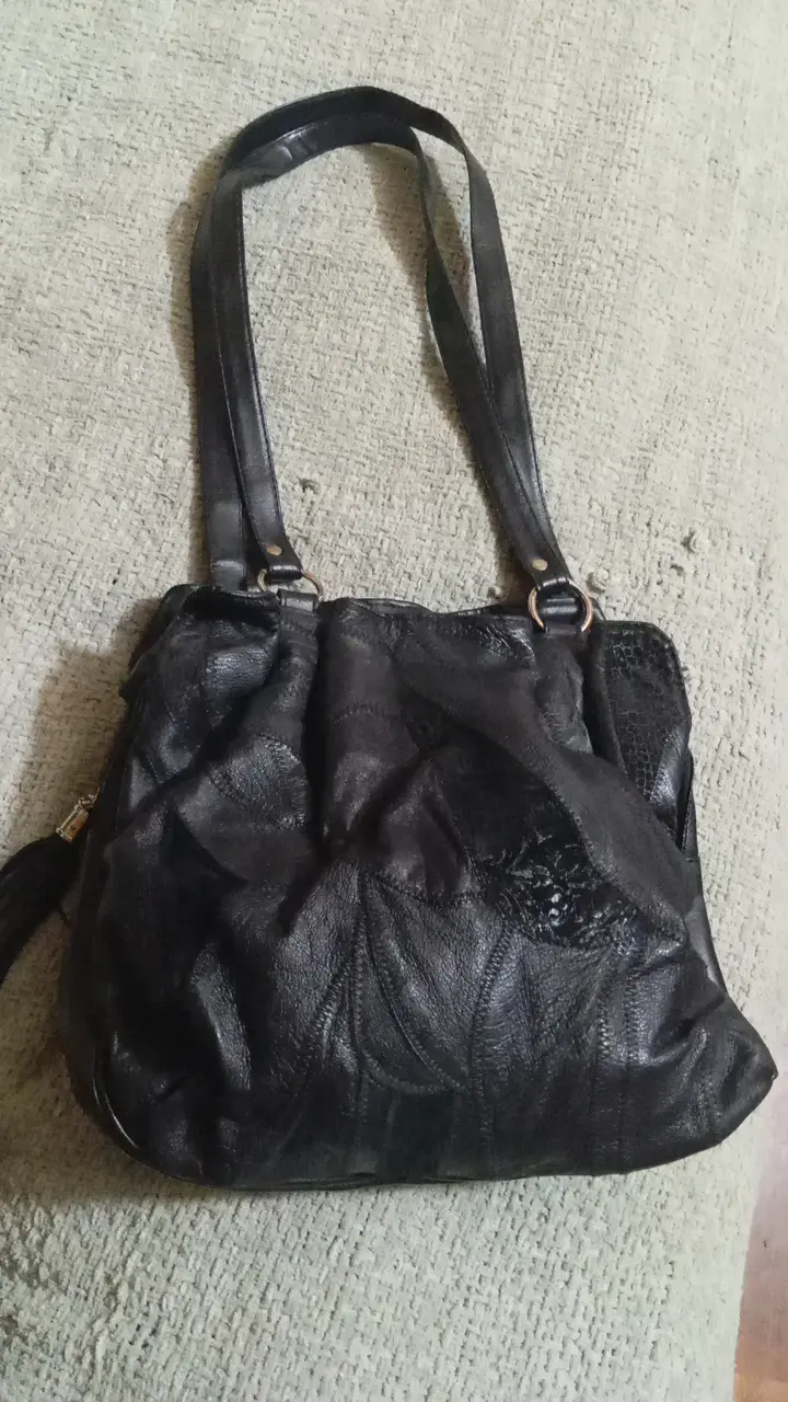 Bolso de cuero negro con asas largas - 2