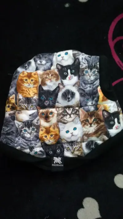 Chaleco para perro con estampado de gatos - miniatura 2