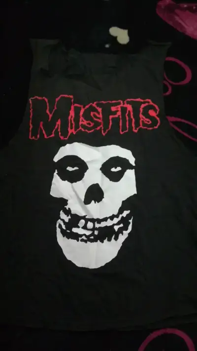 Polera sin mangas Misfits negra con calavera - miniatura 1