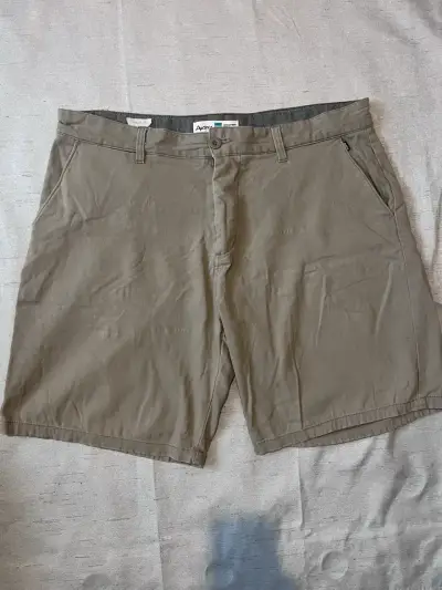 Shorts beige para hombre Aussie talla 50 - miniatura 1