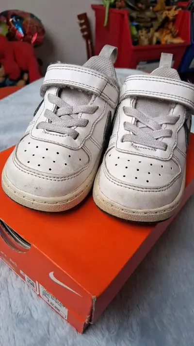 Zapatillas deportivas blancas para niños Nike - miniatura 1