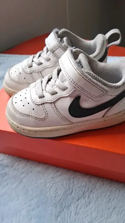 Zapatillas deportivas blancas para niños Nike - miniatura 2
