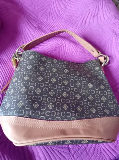 Bolso de hombro estampado con diseño elegante - miniatura 1