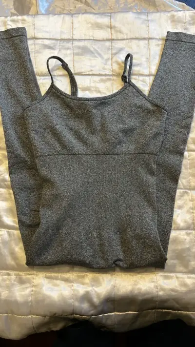 enterizo deportivo gris para mujer - miniatura 1