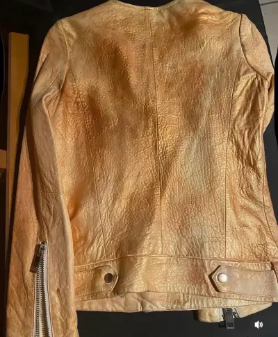 Chaqueta de cuero dorada para mujer - miniatura 4