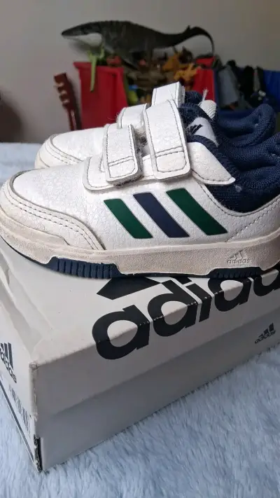Zapatillas deportivas infantiles Adidas blancas - miniatura 1