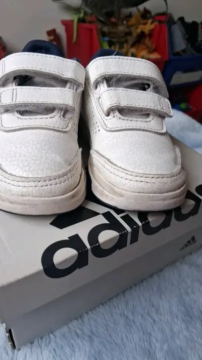 Zapatillas deportivas infantiles Adidas blancas - miniatura 2