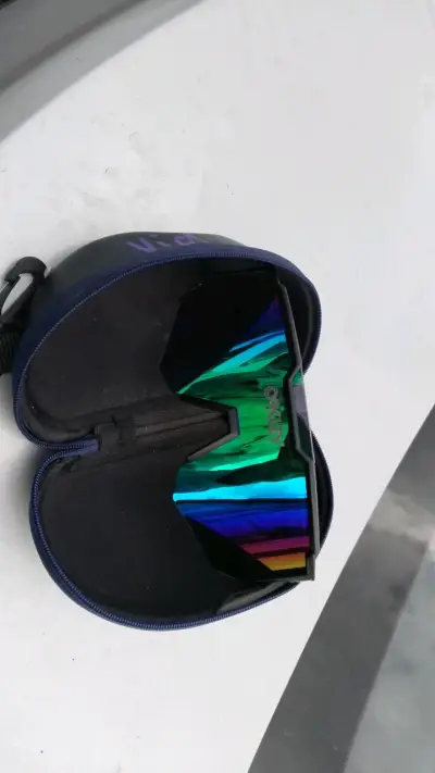 Gafas de Sol Deportivas Oakley con Estuche - miniatura 2
