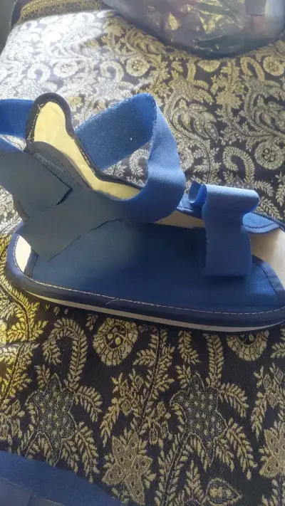Sandalia ortopédica azul para adulto - miniatura 1