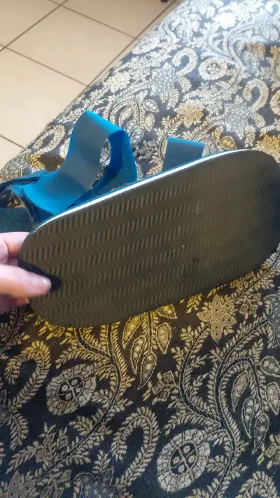Sandalia ortopédica azul para adulto - miniatura 2