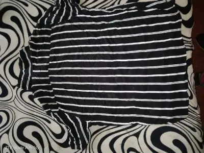 Camisa a rayas blancas y negras H&M - miniatura 2