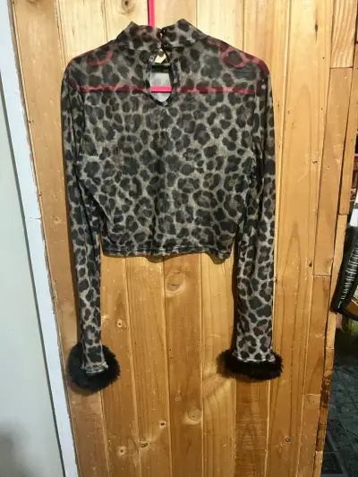 Blusa de malla con animal print - miniatura 3