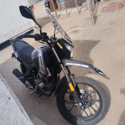 Se vende Moto casi nueva - miniatura 2