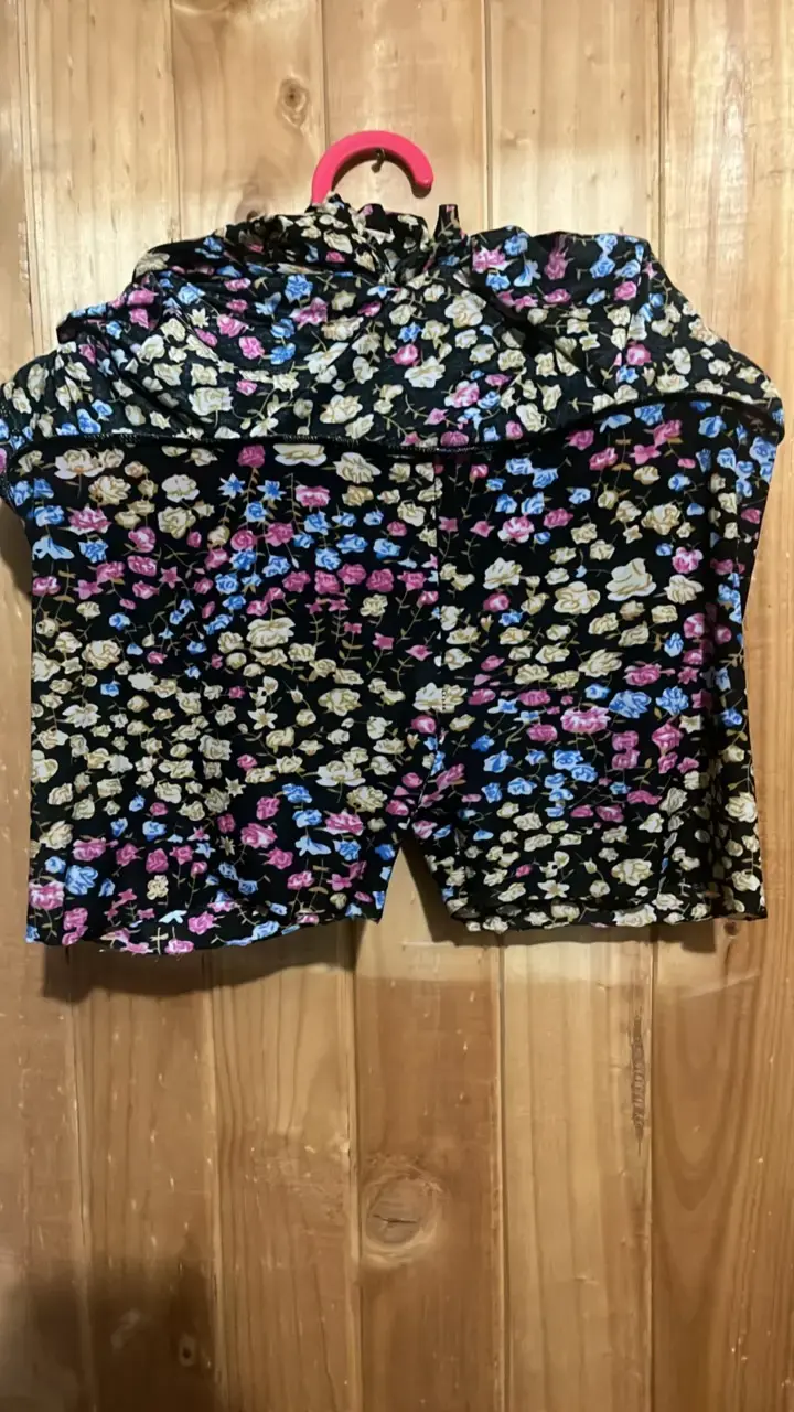 Falda short con diseño de flores (traje de baño) - 2
