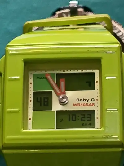 Reloj Casio Baby-G Verde Resistente al Agua - miniatura 2