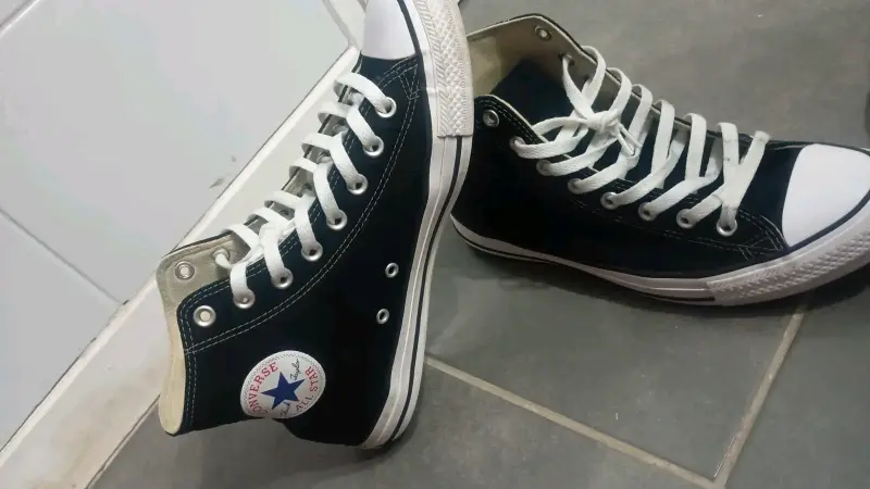 Zapatillas Converse Chuck Taylor negras clásicas - 5