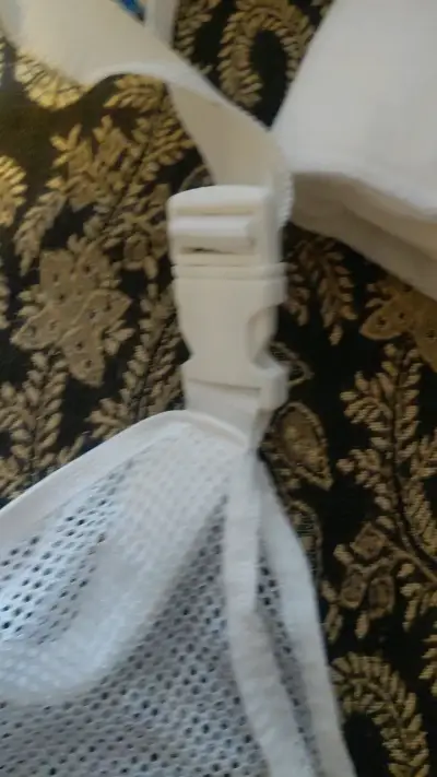 Cabestrillo de malla blanco para brazo - miniatura 2