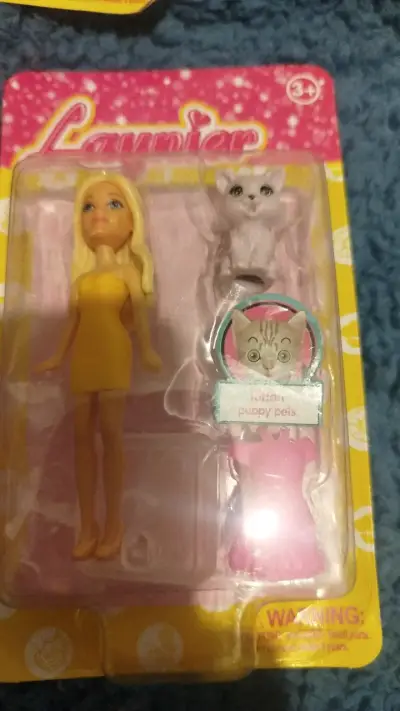 Muñeca Laynier con mascota 5 unidades - miniatura 3