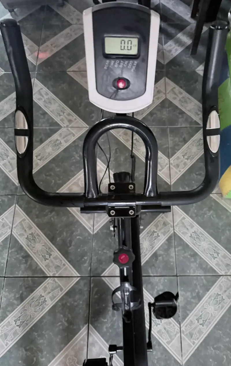 Bicicleta estática Sport con monitor digital - 4