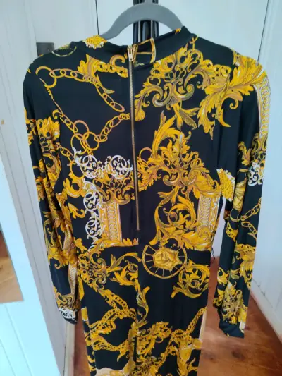[nuevo] Enterito estampado dorado Fashion Nova - miniatura 2