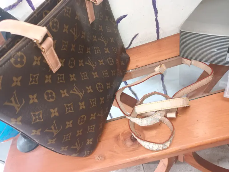 Bolso de mano Louis Vuitton monograma clásico - 3