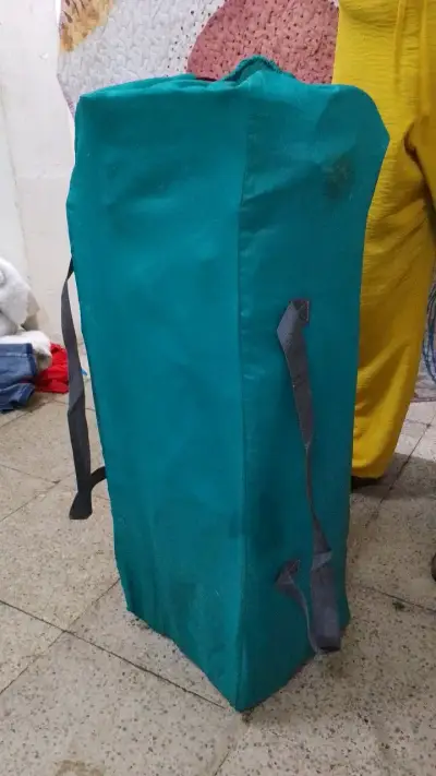 Corr de bebé plegable verde con bolsa de transport - miniatura 1