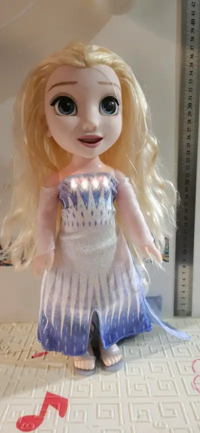 Muñeca Elsa Frozen 2 - miniatura 3
