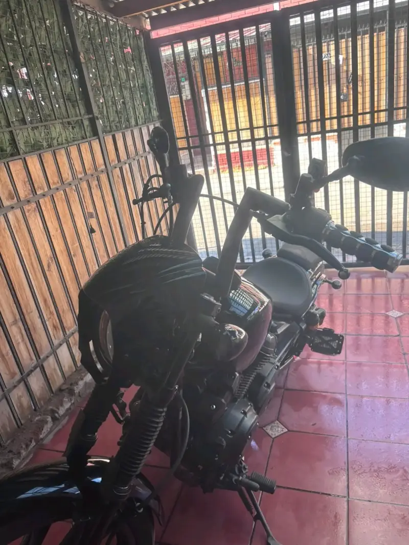 Yamaha Bolt 950 - 3